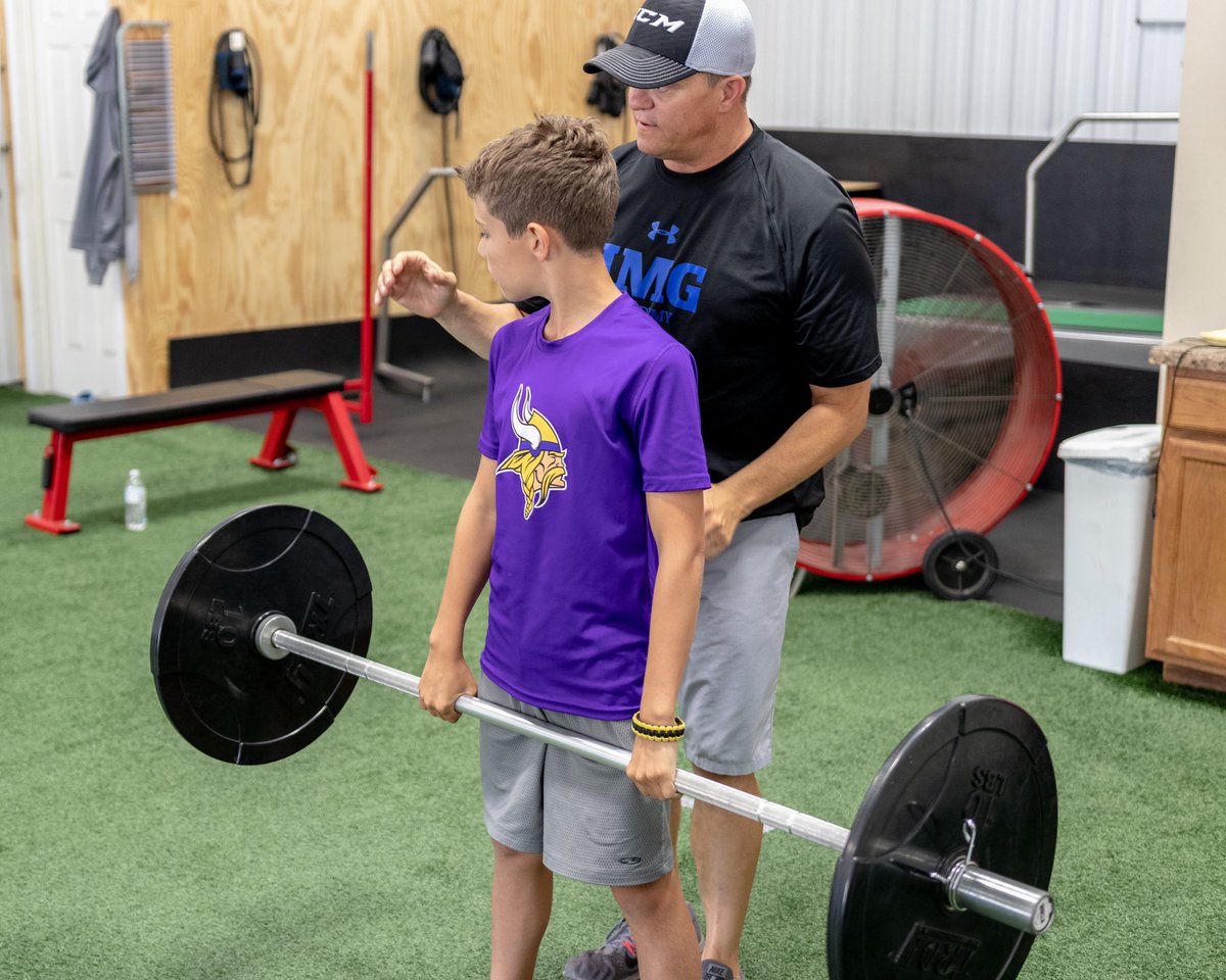 OPTMinot's tweet photo. Blackburn explaining to a young Vikings fan that this year might be there year, but most likely not. https://t.co/Qp5Ujshuxp