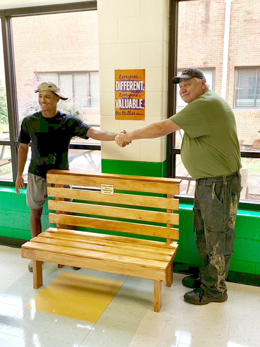 ReidsvilleMS's tweet photo. Raider Pride! Julius Miller completed a bench that is on display on the 8th grade hall for his Eagles project!! Thank you, Julius and his crew! https://t.co/4BKtKoxqkJ