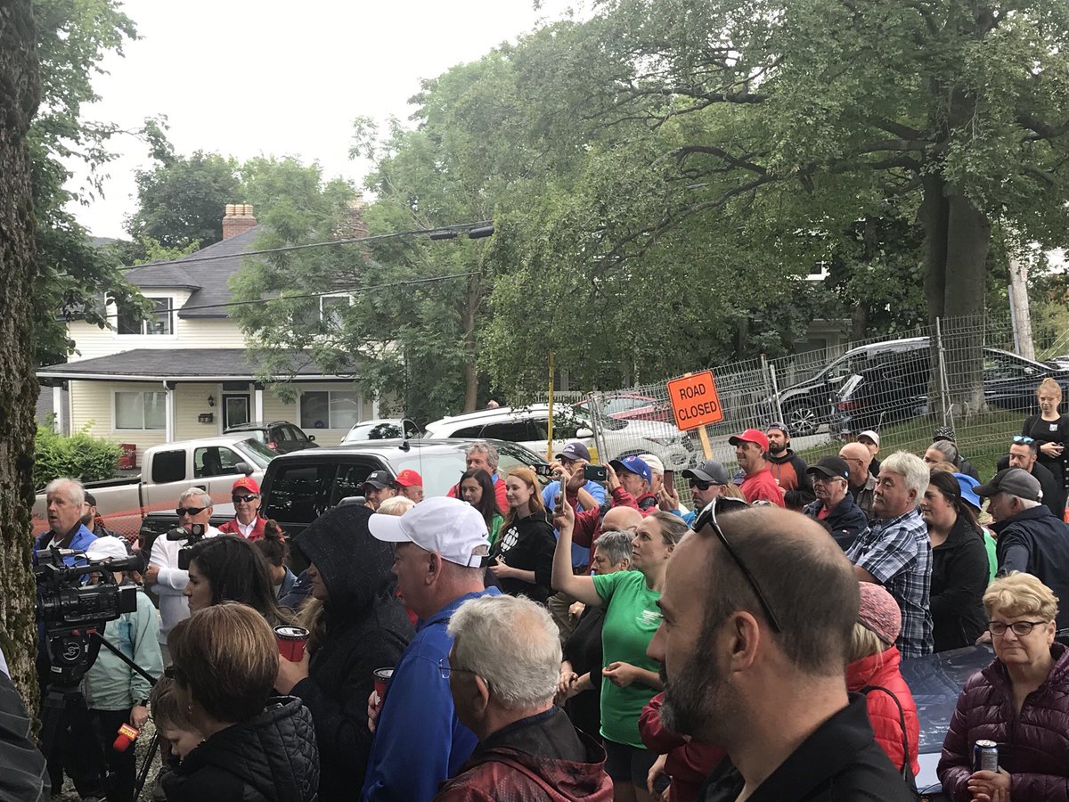 bernardjdavis's tweet image. Fantastic turnout @ Victoria Park for the 1st Annual Duey Fitzgerald Mixed Softball Tournament. Pleased that Victoria Park Foundation &amp;amp; @CityofStJohns granted this special honour to sport icon Duey Fitzgerald who contributed so much to our community.