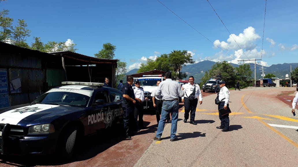 Rally_OAC's tweet photo. A una semana del #RallySierraJuárez, se realiza el recorrido de la ruta para ultimar detalles
#Oaxaca #Mitla
#GoOAC https://t.co/BMEVLhQjCQ