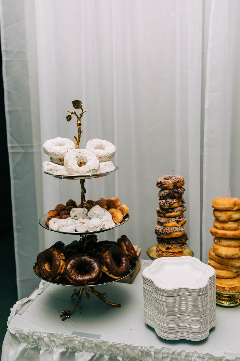 Adalyn_Boyd's tweet photo. @jackiee_nicole We had a donut table and I loved it! https://t.co/S7JyeyT3so