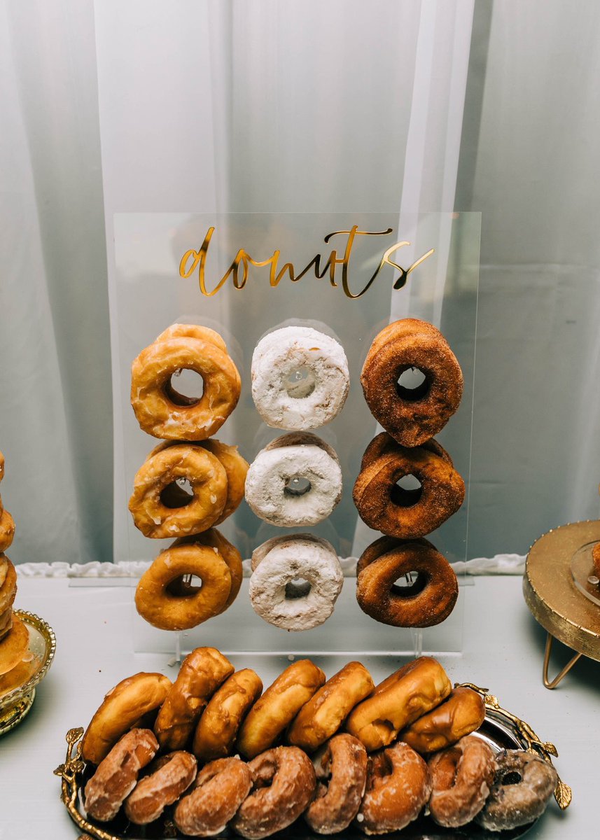 Adalyn_Boyd's tweet photo. @jackiee_nicole We had a donut table and I loved it! https://t.co/S7JyeyT3so