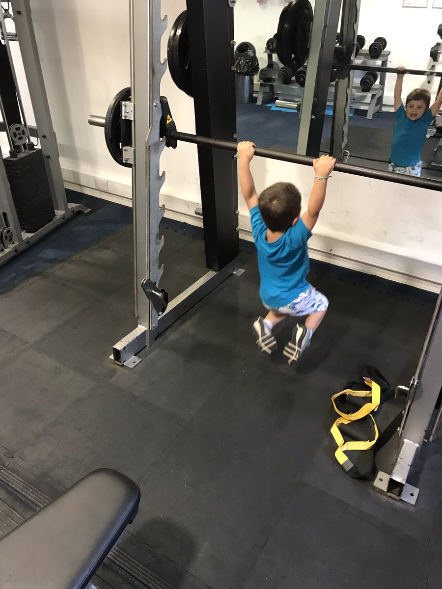 This little man joined me for a session this morning. Never seen a playground like it 😂. #bringyoursontowork #liftingweights #fitfam #myboy