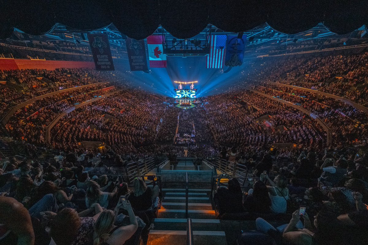 nickcarter's tweet image. We ❤️ you Ft. Lauderdale! #bsbftl #dnaworldtour