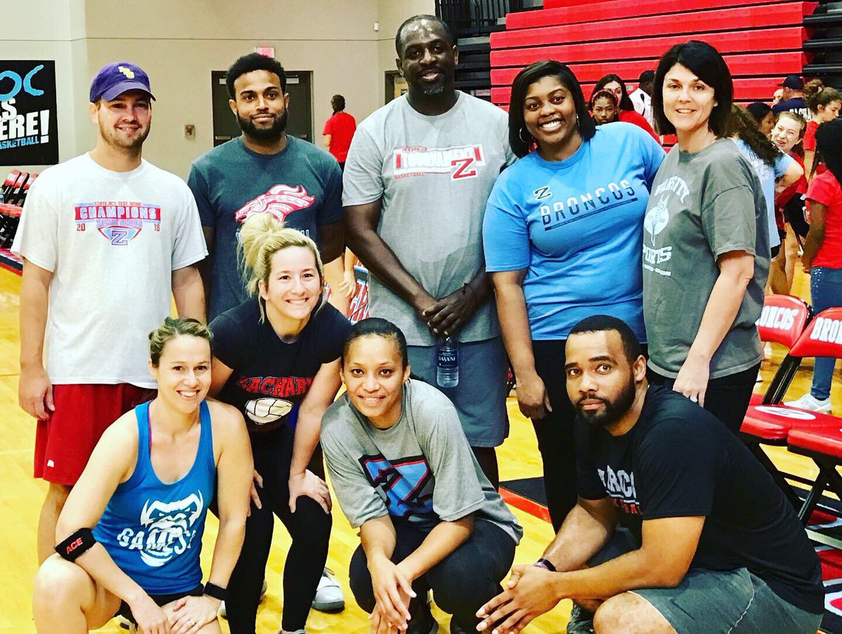 zhsvolleyball's tweet photo. What a great day of fierce competition between our Lady Broncos, ZHS Alumni, ZFD, ZPD and ZHS Faculty! Thank you all for your support of our program! @zhsvolleyball #zacharyfiredept #zacharypolicedept #ZHSalumni #ZHSfaculty https://t.co/XU6NLHMiRJ