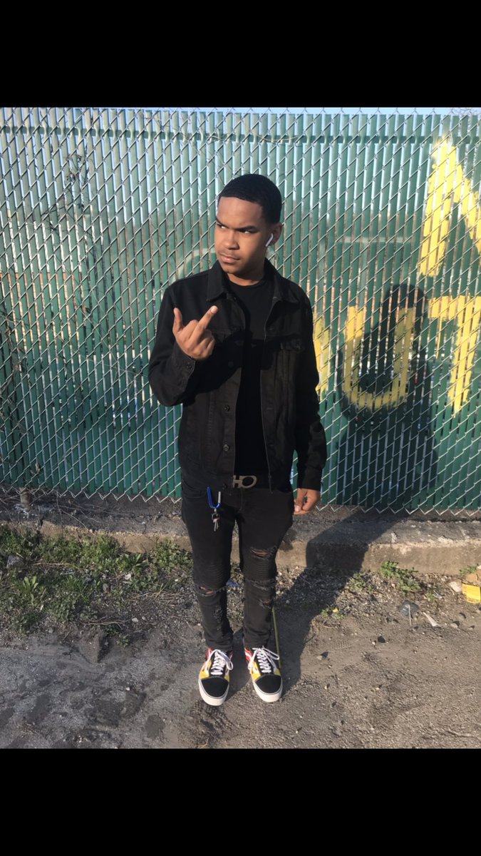 1AceStream's tweet photo. Fucc 12 and da DA #freechuck https://t.co/IY3a4cT0og