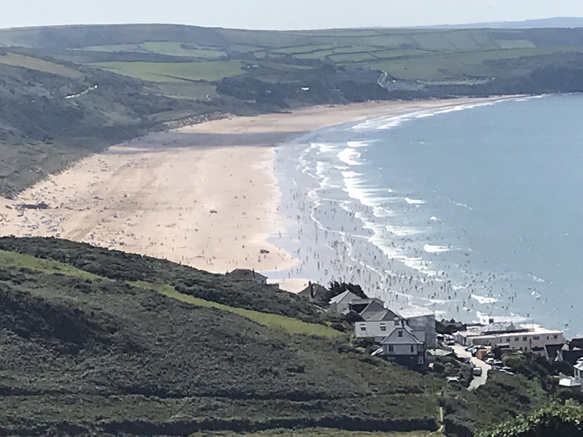JeanEd70's tweet photo. Yesterday in #northdevon #putsborough #mortehoe #commodorehotel #instow https://t.co/qlkz7OIhOp