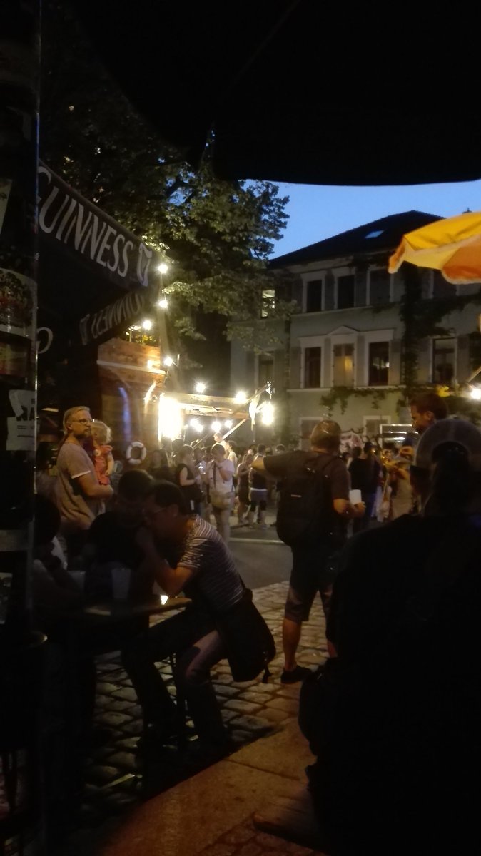 whatSilloves's tweet photo. Dresden #Hechtfest 😀 https://t.co/RoAVgOaH3E