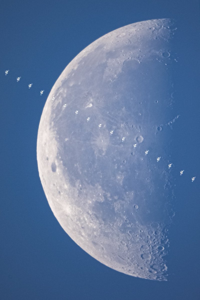 spacestationguy's tweet photo. I just received these amazing @Space_Station photos today from @tomjonesfoto, really glad that he contributed them to my 'Guest photo' album! Please make sure you visit his website, he is an awesome photographer!
#ISS #Astrophotography @SpotTheStation 

https://t.co/75cF1HIRYd https://t.co/pM3vvU04Id