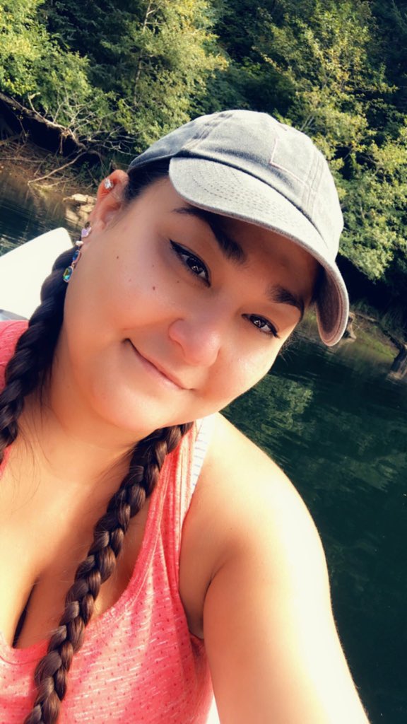 Kitten84Korean's tweet photo. #recharging with a day of #kayaking 😌 https://t.co/h9fpETS8Un