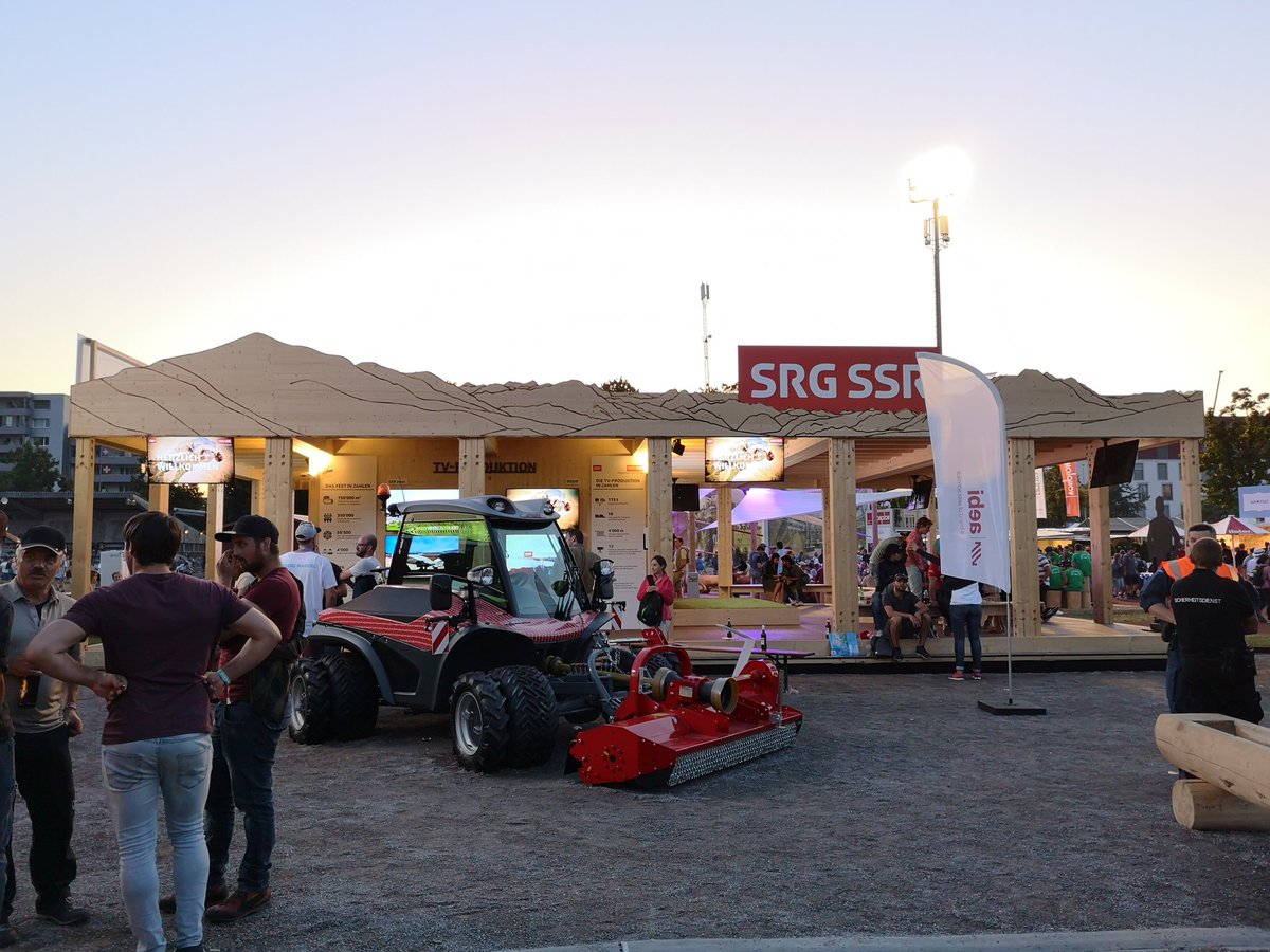 DaVossyFrau's tweet photo. Die Partner sind auch vertreten. @srg_d @sbbnews @diemobiliar #Ramseier #esaf2019 https://t.co/iEvcTkohJ8