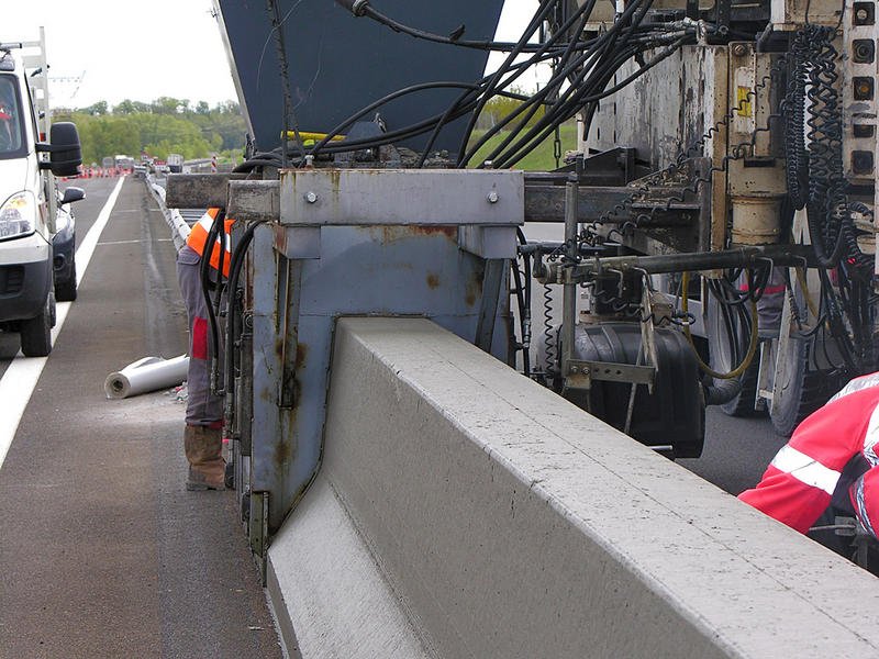 KandoloARK's tweet photo. Mon entreprise ARK, vous propose une solution rapide pour les infrastructures routières en RDC... Nous vous proposons les routes en béton: 2,4 Km en 8 heures de travail, durée de vie plus de 100 ans à bas prix. Contact +243812602050 .@fatshi13 @Presidence_RDC @ThomasLuhakaL https://t.co/j8meTHZAJo
