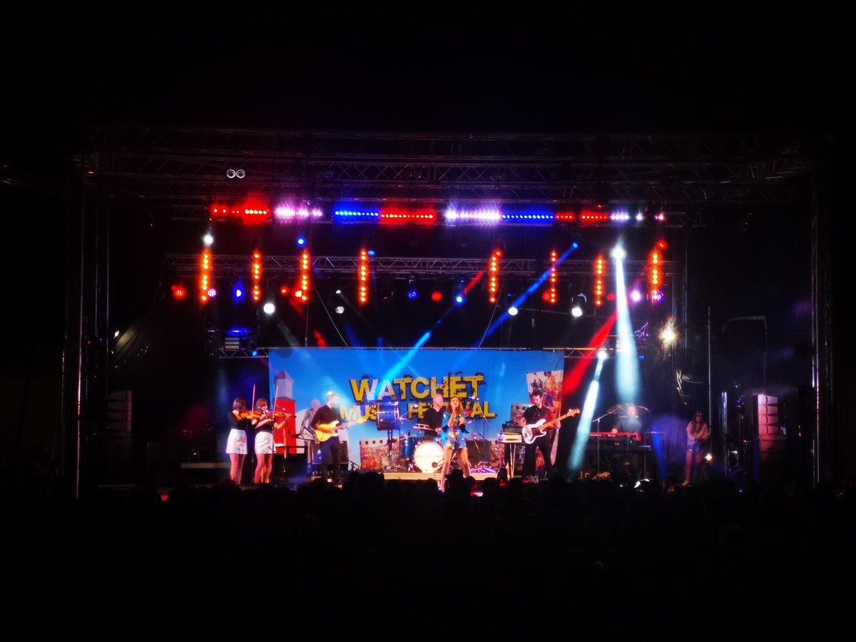 WatchetLIVEfest's tweet photo. @SophieEB at #Watchet2019 https://t.co/gv8UzM1dck