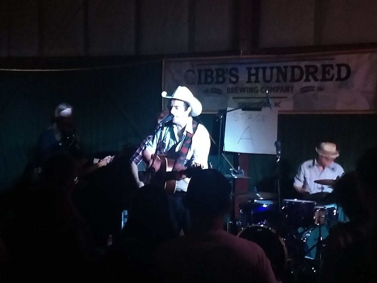 stillthedays's tweet photo. @JohnHowieJr and the Rosewood Bluff! #stillthedaysfest2019 https://t.co/ZiOSmMi2Or