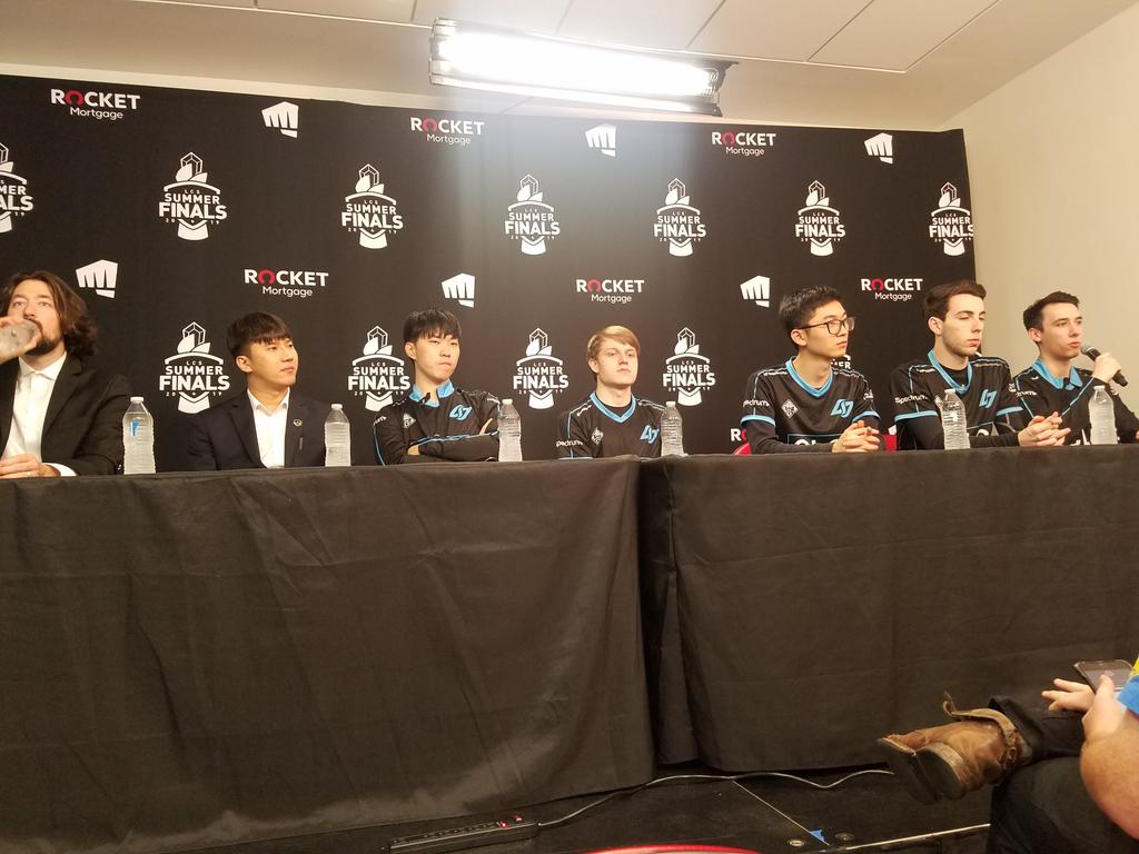 Robbie_Landis01's tweet photo. Press Conference with @CLGaming after their reverse sweep against @ClutchGaming at the @LCSOfficial Summer Split. #LCS #LCSFinal https://t.co/I7b4kEtedj