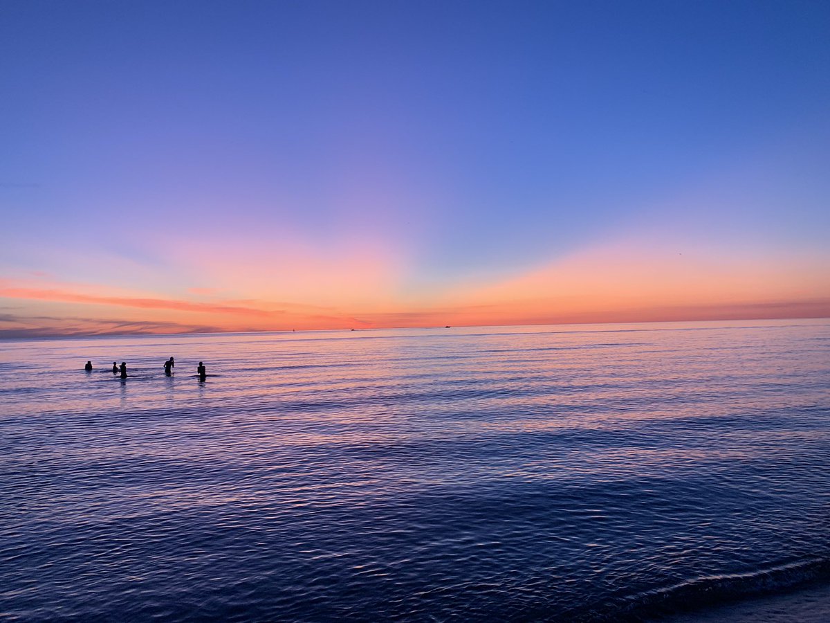 Beautiful sunset marking the end of an amazing summer! Picture cred to @marktarmstrong3