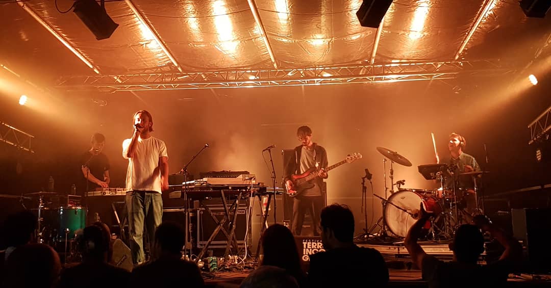 Stephane_Chapel's tweet photo. Au top cette nouvelle édition du @TerraincoFest ! Avec @mermontemusic #lajungle @SambaDeLaMuerte #touts @thdafreak #stuffedfoxes #lachica
Pour une bonne programmation, il faut de la curiosité et de l'audace et vous offrez de belles découvertes. https://t.co/K8ysr2G9ro