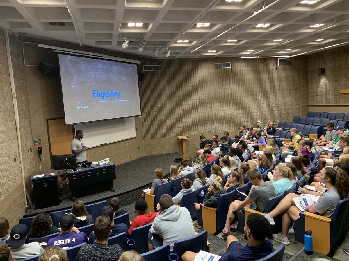 ODUPRIDE's tweet photo. Our new leader, Dr. Ron Moses (@AthletesDevelop), explaining eligibility so our new student-athletes learn to become self-sufficient academically and take ownership of their own academic experience.

#ChampionshipEffort
#TheMonarchWay
#ProtectTheCrown
@ODUSports https://t.co/w4ESTuUxjJ