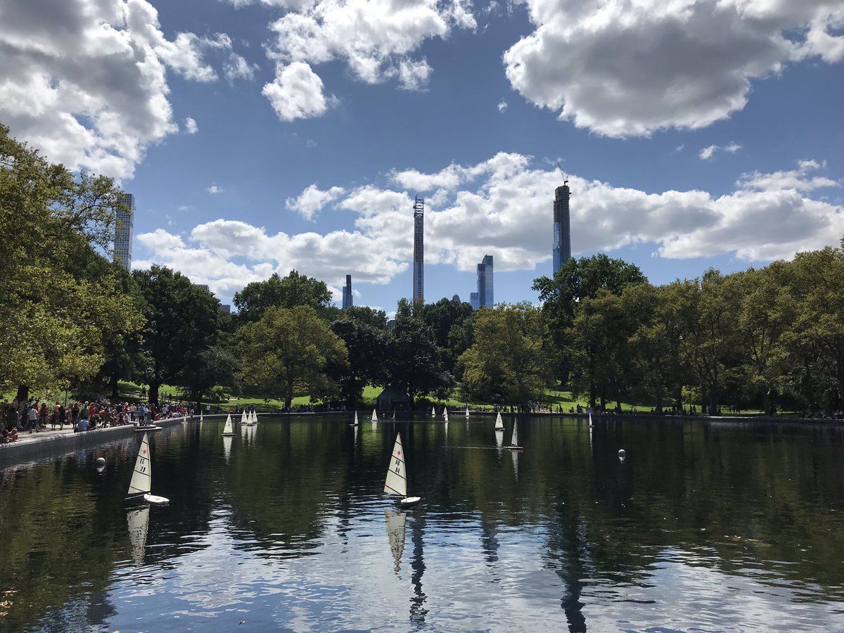 jason_c_chapman's tweet image. Amazing day with the girls in Central Park. We sunk three battleships #DadLife #remotecontrol #sailing