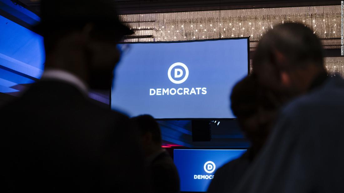 CNNPolitics's tweet image. Democratic National Committee votes against allowing 2020 candidates to participate in a climate change debate cnn.it/324Knfk