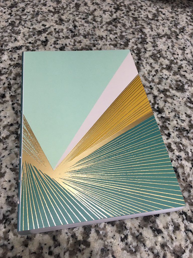 just_run_jenny's tweet photo. This morning, I watched @SsssamanthaaMUA’s YouTube video about her recent favorites, and now I have this nifty journal that stays flat when it’s open courtesy of @Target
#sammademedoit https://t.co/11Fzp0gnxM