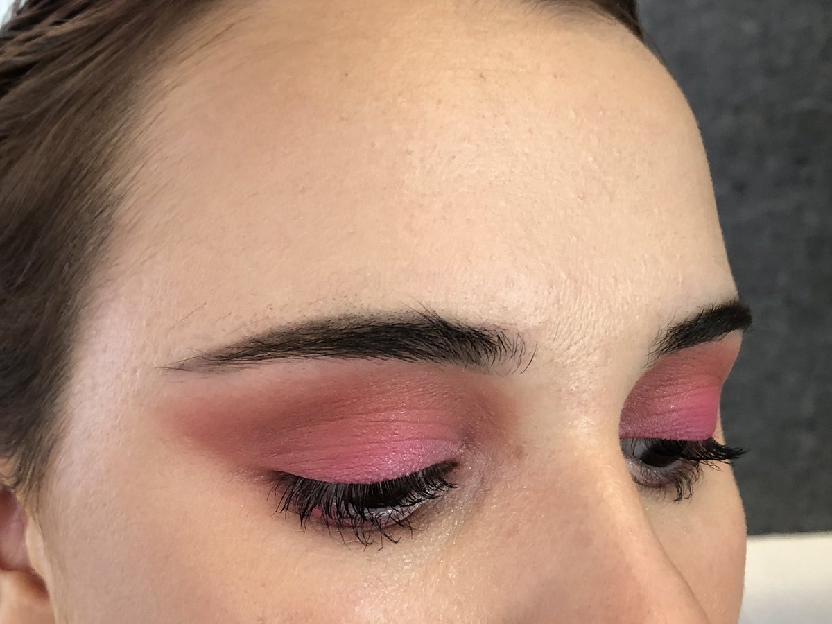 CHLOE COWEN (chloecowenmua) Twitter