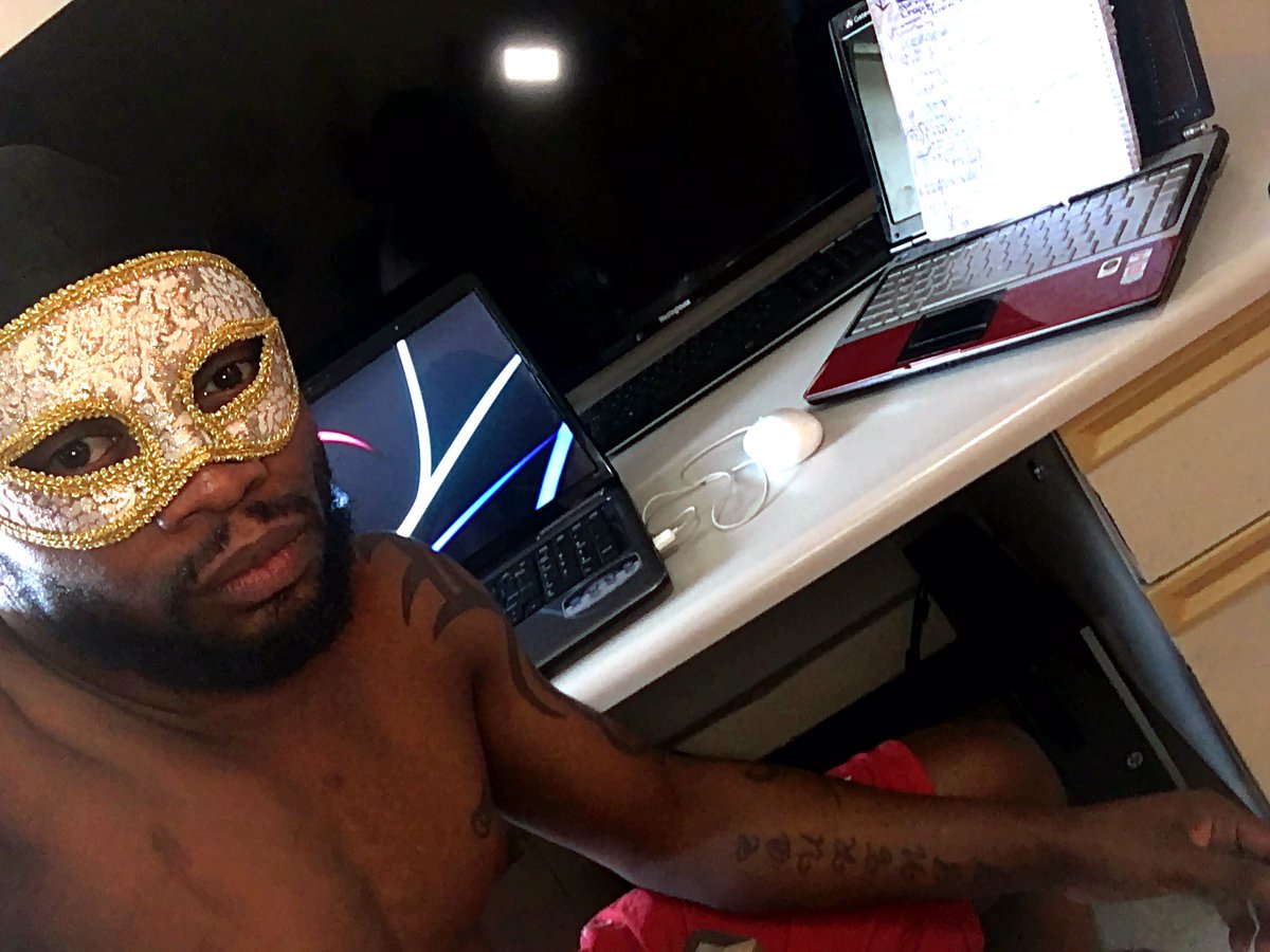 Jus_Courtney's tweet image. This will be my face wear when I begin my writing projects. I will wear masks. 

#myworkstation 
#time2write