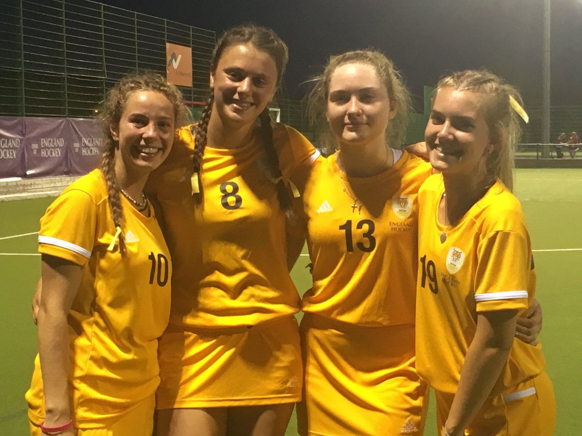 AmyWickham10's tweet photo. A huge effort from the saxon girls this evening. Was a tough game but we battled right to the end and didn’t give up!! Gutted to loose by shuffles in the final bit proud to get a silver medal:)🥈🐯🐯🐯
#futurescup2019 
@evo_hockey @HockeyRGS  @gryphonhockey @eghockeyclub https://t.co/8WcIAyQoY0