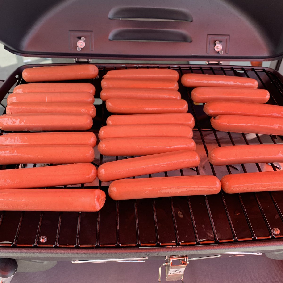 vtruongcao's tweet photo. We grillin and chillin at @boostmobile 2701 Germantown Ave ๐๐๐๐ญ๐ #BackToSchoolWithBoost #PhillyEvents #BackpackGiveaway #MABTS19 @BoomPhilly @PARISNIC0LE https://t.co/CCVOMI6PWV