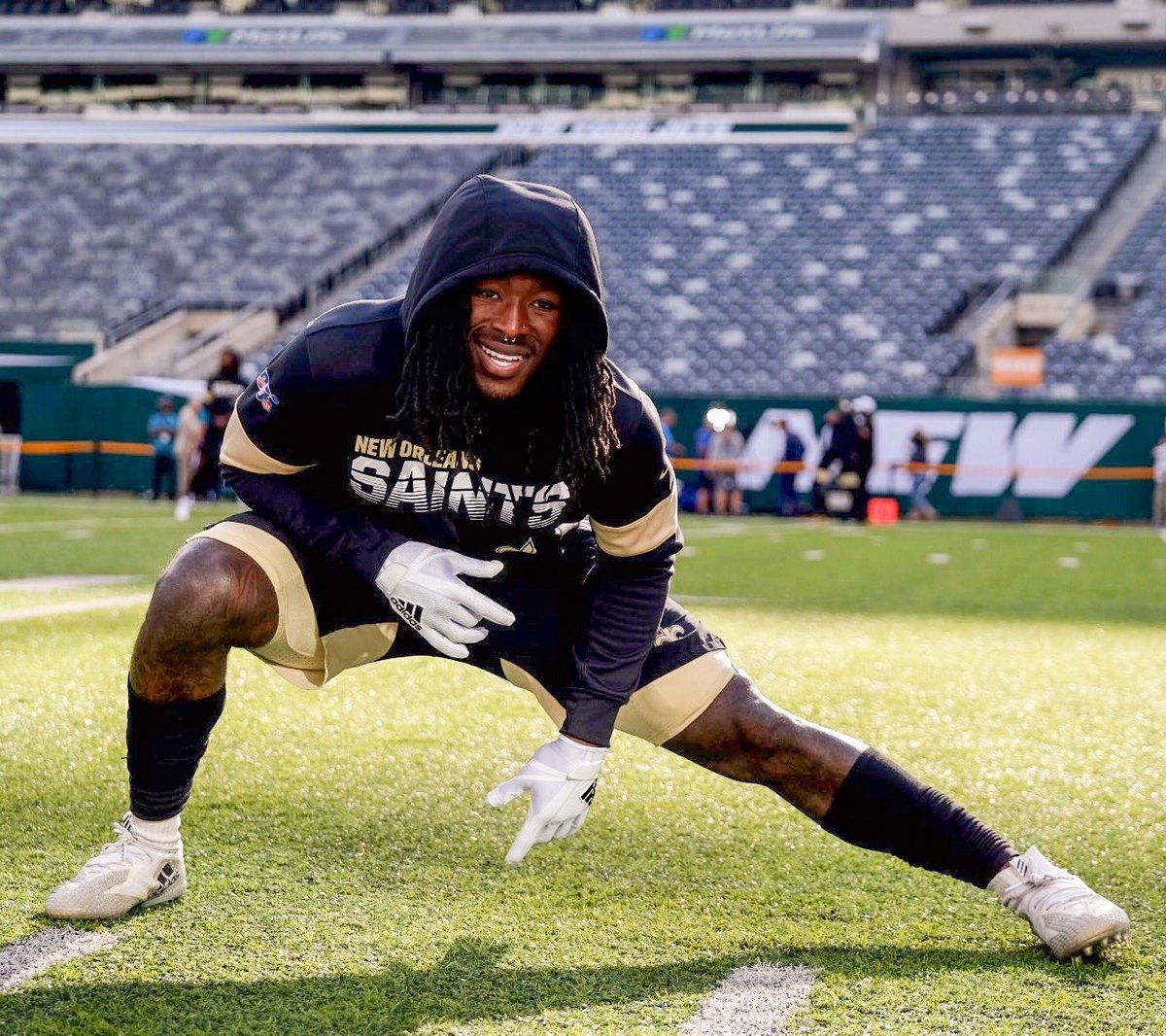 RT @Saints: Get loose. https://t.co/vGv53Klv5D