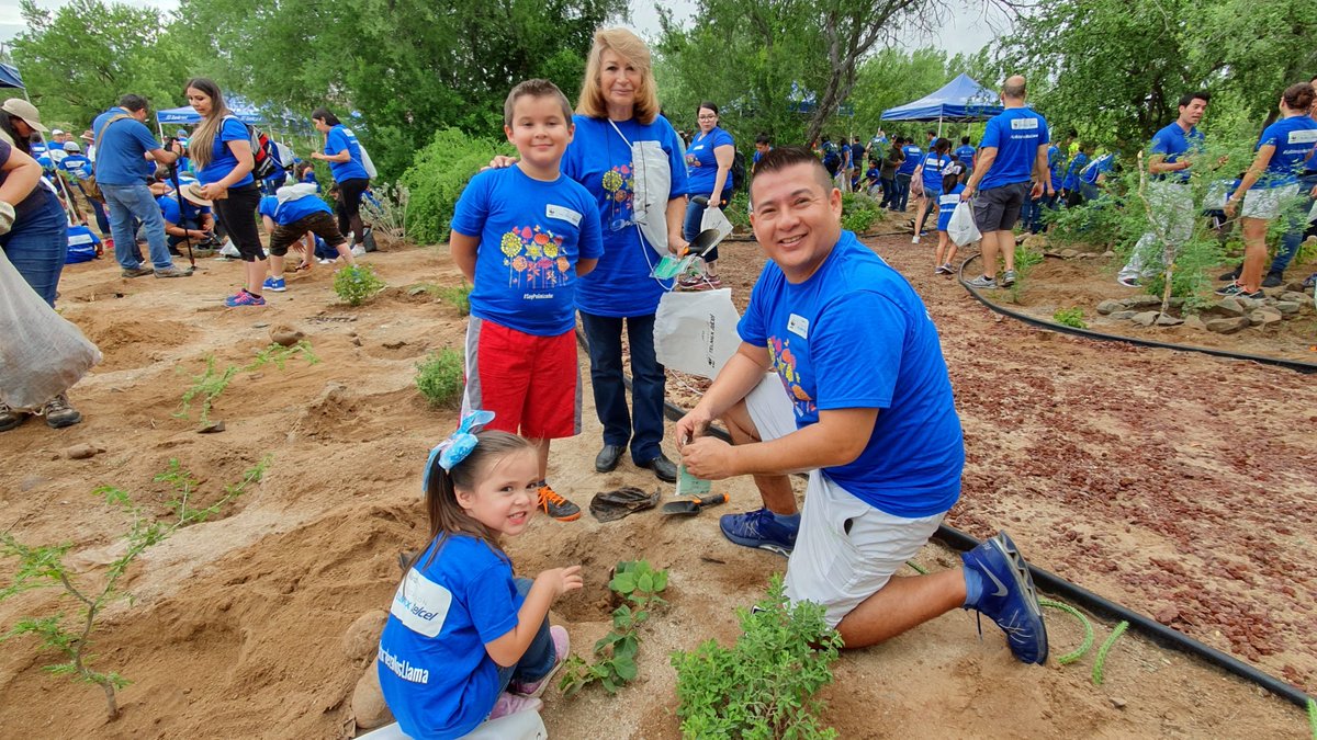 El Desierto de Sonora, se caracteriza por tener la mayor diversidad de formas de vida y endemismos entre las comunidades desérticas del mundo. #LaNaturalezaNosLlama 🦋🤠🦋