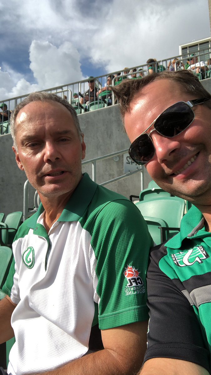 EBinette202's tweet photo. #RidersLive https://t.co/UceRhhumPa