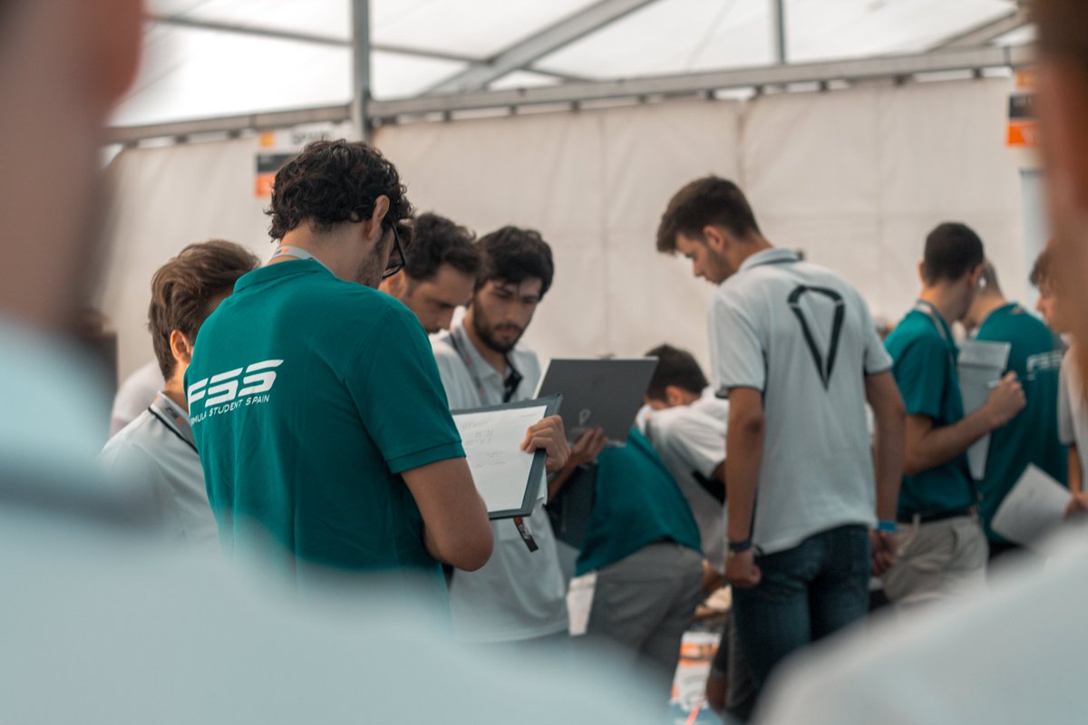 UVigoMotorsport's tweet image. Día 4

Hemos finalizado las pruebas estáticas de la  #FormulaStudentSpain con la realización Cost y Desing.

Durante el resto de la jornada hemos estado ultimando de cara a preparar el UM19 para el Autocross.

¡¡Os seguiremos informando!!

#UVigoMotorsport #Number14 #Lumeahí #FSS