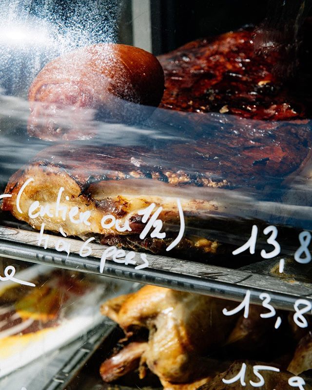 📷 shopping in the marchè in Brittany, France.
