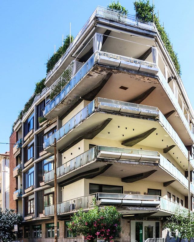 sfnnicita's tweet photo. Quello spazio in più/That extra space
{Palazzina in cerca d'autore - Via Paisiello ang. Via Monteverdi}
[Palazzine in cerca d'autore]
#rome #romadallabici #romefromthebike
#urban #urbanscape #urbanlandscape
#architecture #architecturephotography #archilo… https://t.co/WFz7caKYNl https://t.co/zethWHPy0j