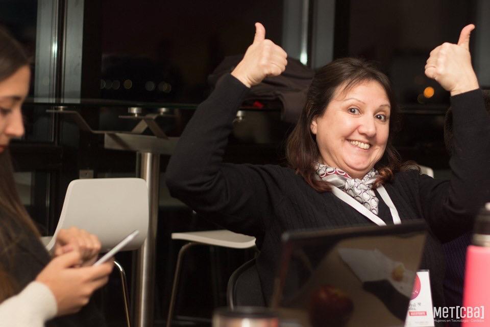 comunidadmet's tweet photo. 👩🏻💻El 2 de agosto cerramos la segunda edición de #BootcampWeb👩🏻💻
👏🏼Más de 70 mujeres ingresaron al mundo de la programación 👏🏼
Compartimos con ustedes la cobertura fotográfica completa de Vane Bartra en este link: https://t.co/UMSaHRLEzy
¡Muchas gracias Vane! 🤗 https://t.co/1SMnL1Nu2R