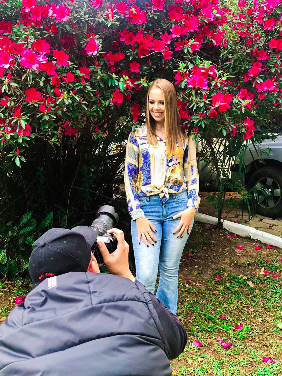 felipaopires's tweet photo. Hoje a tarde foi de fotinhos com Juliene Rosa linda https://t.co/ba6CrmLBBI