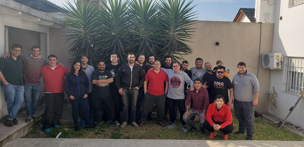 tomasroque60_'s tweet photo. Han sido semanas agitadas y de mucha actividad, de corridas, idas y venidas. Y estamos a menos de 24 horas de las elecciones. Esperamos contar con el voto de ustedes, gloriosos.
Todo lo que hacemos es por y para Instituto.
Vota a Tomás Roqué. Vota Renovación Albirroja!!! https://t.co/1d1fqmAX7z