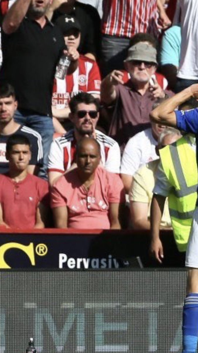 BoringUFC's tweet image. Never knew @jackwhitehall was a Sheffield United fan?!