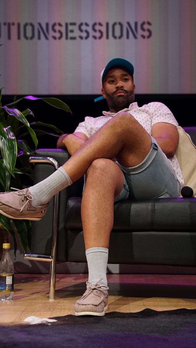 JoelakaMaG's tweet photo. “Hmmm...I wonder if they got all the Chappelle Show episodes in heaven?”
me, thinking existentially, while getting my panel on for @afropunk + @ContrastVR’s #SolutionSessions https://t.co/LEr6oqKa2I