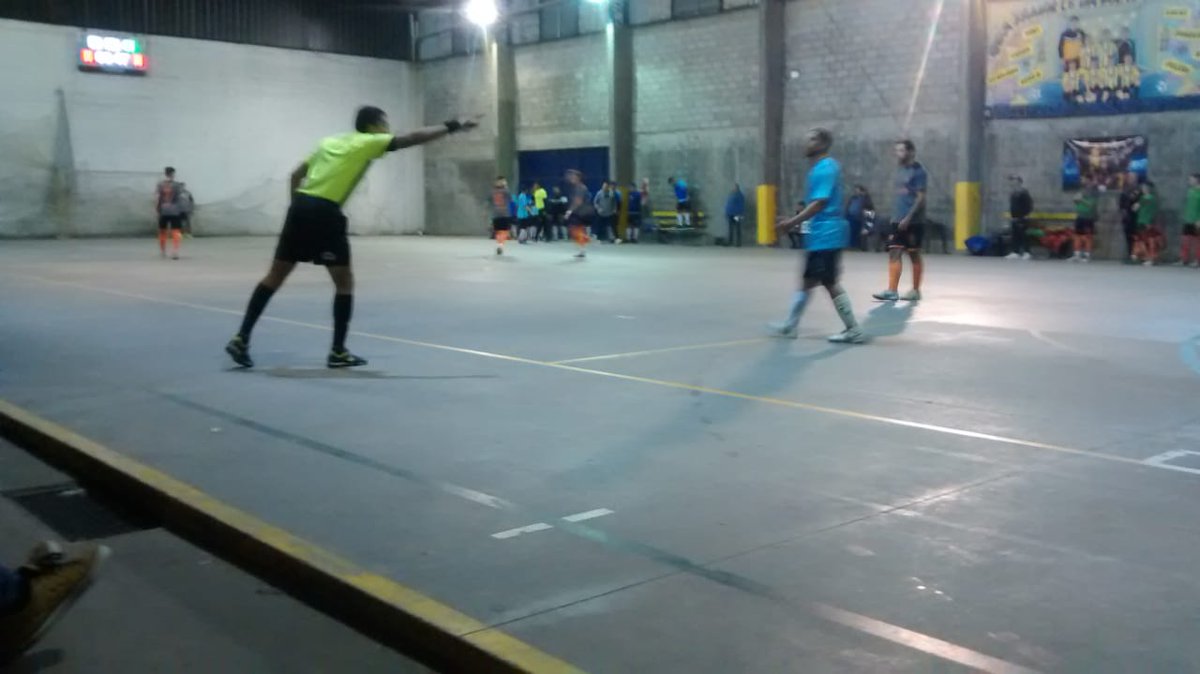 pasionfutsal's tweet photo. #PrimeraD #Zona2 FINAL. @FatimaFutsal Atlas 3 @LaCatedralFClub 3. Los de General Rodríguez le empataron al puntero. https://t.co/lojfyW9L85