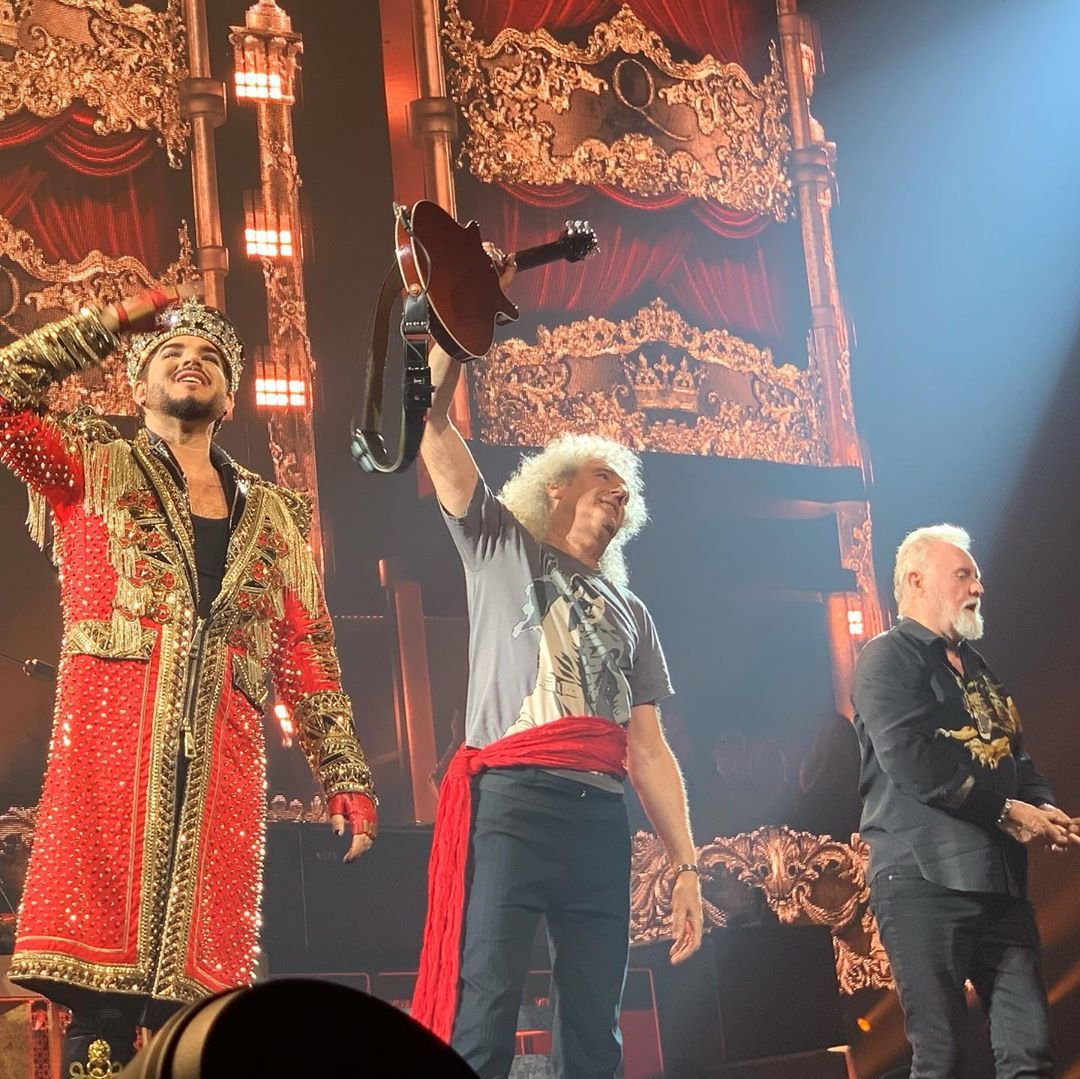 OoftaBop's tweet photo. โฃ๏ธ Queen @adamlambert #QALAtlanta andrea_pyfrom's IG #TheRhapsodyTour
https://t.co/ZsfnoEKG3Q
https://t.co/j8NCqT0FIy https://t.co/4FN1zv5J4m