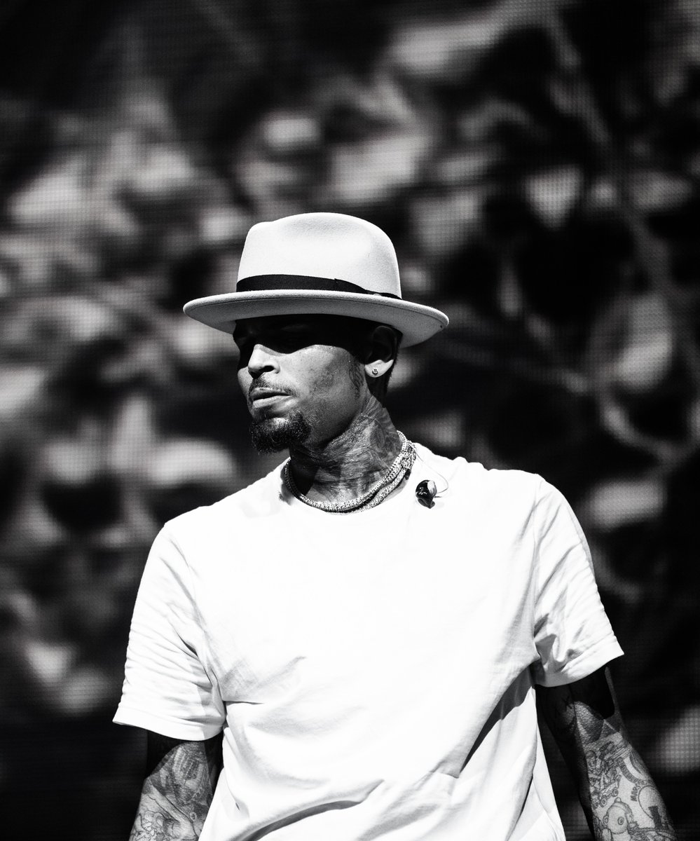chrisbrown's tweet photo. Almost showtime in Denver! #IndigoatTour https://t.co/GfqtksnF9e https://t.co/GxcrSq6Yix