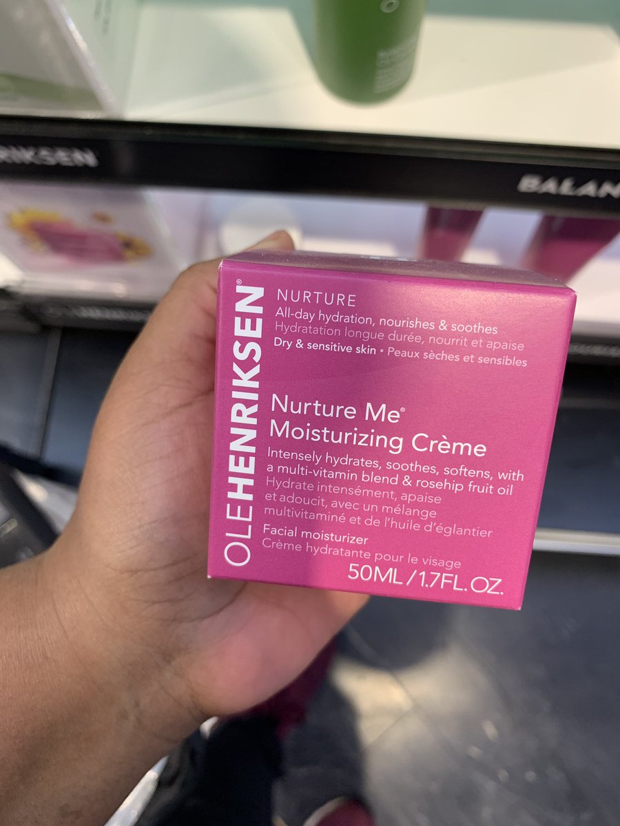  @OleHenriksen Nurture Me Moisturizing Crème. $40. Sunflower seed and evening primrose oil, allantoin, dimethicone, and wheat germ oil are the keys. Great for dry skin types and those with hormonal acne. Avoid if you’re sensitive to fragrance.