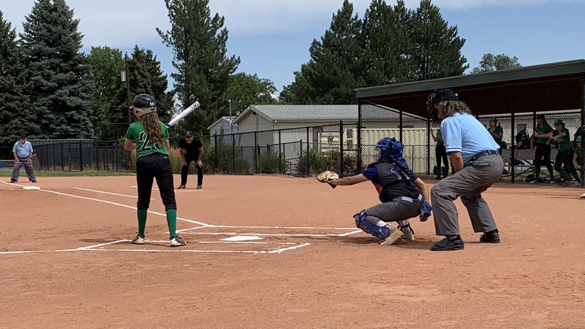 acalvarez_11's tweet photo. Got a chance to catch for @JamieRader1 in our game today. Great to have her back on the field!! 💙🖤🥎💙🖤 @P2P_Softball #GoPumas https://t.co/s0Gcc1Pxqc