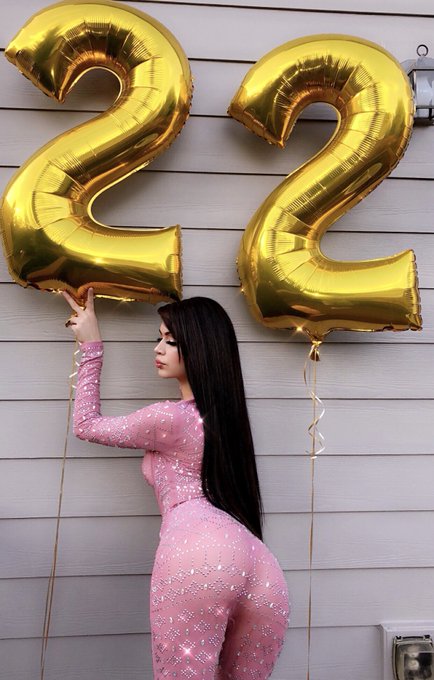 Happy Birthday to a real Queen 👑 💕 https://t.co/kmAg4uYwQW<a href="/tag/classof2015"class="tags"><span>#classof2015</span></a>