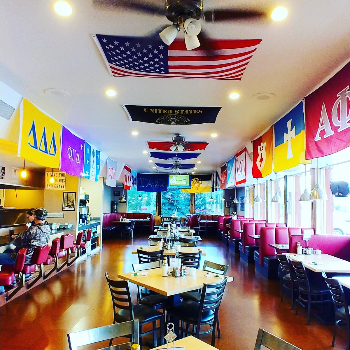 CountryHostFlag's tweet photo. Welcome back Students!
1. Students ALWAYS get 10% off your bill.
2. Until September 9th we are bumping that up to 20% off your entire bill....
#Flagstaff #MyNAUview #NAUStrong #NAU #GoJacks #CCC #FlagLocal #SupportLocal #CoconinoCommunityCollege #NorthernArizonaUniversity https://t.co/ZRTtFIkghv