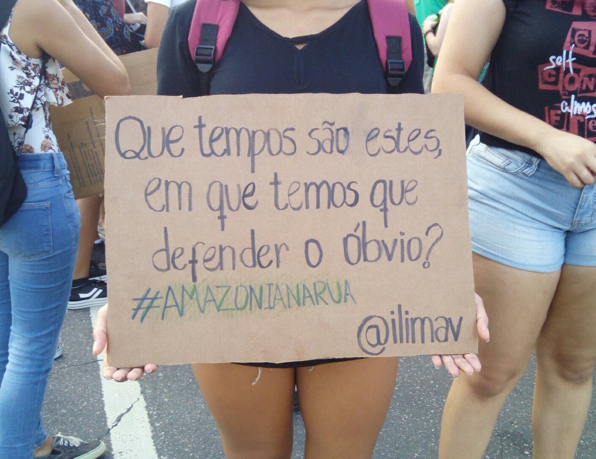OKellyVeronica's tweet photo. Bolsonaro y el sistema de producción capitalista nos obligan a defender lo obvio... así estamos! #AmazoniaEnLlamas #Recife @ASocialistaBr https://t.co/0rxAoQUY15