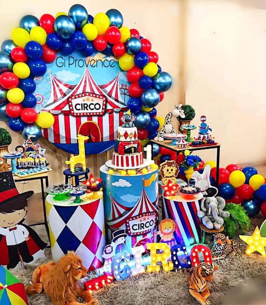 giprovence's tweet photo. Espetáculo do Gael 🎪🌟
•
•
•
Circo 🥰 #circo #giprovence https://t.co/7YM4iT5BDl