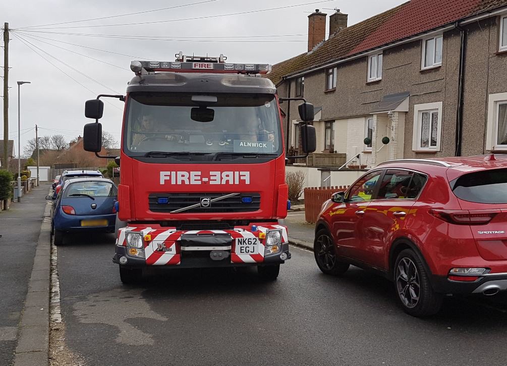 NlandFRS's tweet photo. It's a long weekend ! If you are out visiting please remember to park safe - leave enough room for emergency vehicles. We can't help you - if we can't get thru! #ParkSafe #ParkWise https://t.co/U9w2P0bZ54